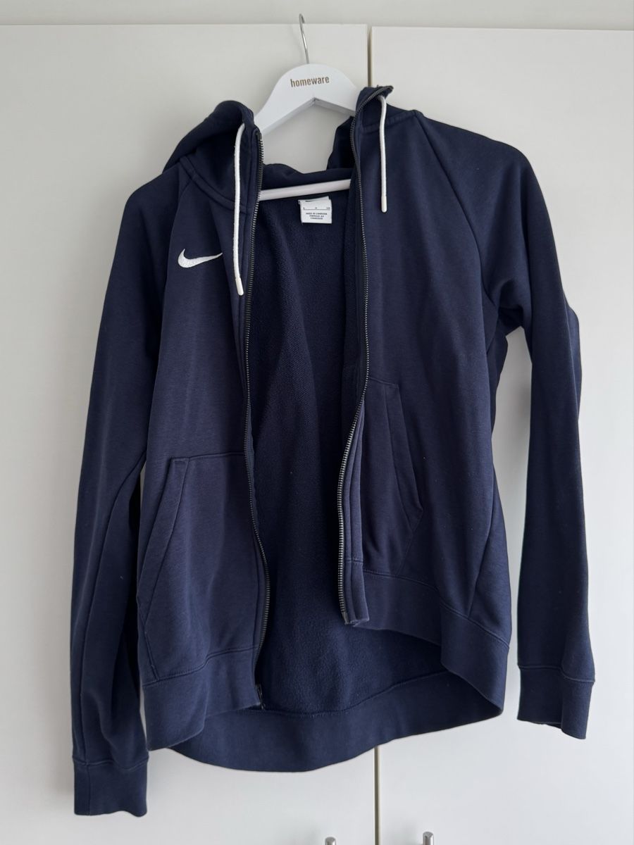 Nike Giacche: Nike Kapuzenjacke, Grösse S, Dunkelblau – Nuovo (secondo la descrizione) da Tuggen venduto da jess_gls06