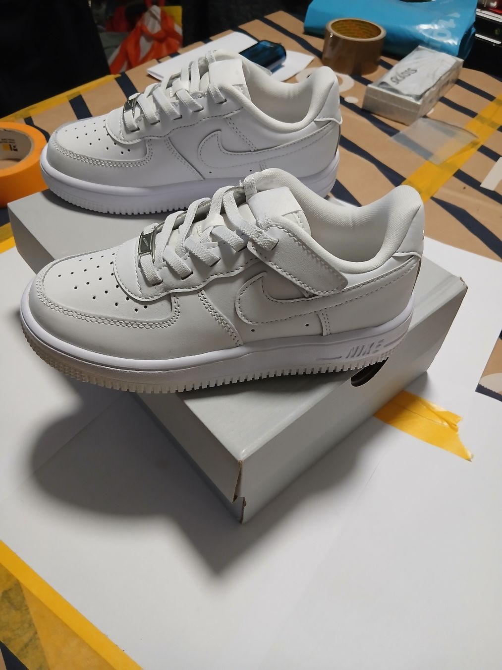 Nike Scarpe per ragazzi: Nike Air Force Gr 31 – Nuovo e nell'imballaggio originale da Emmenbrücke venduto da corinne041 1