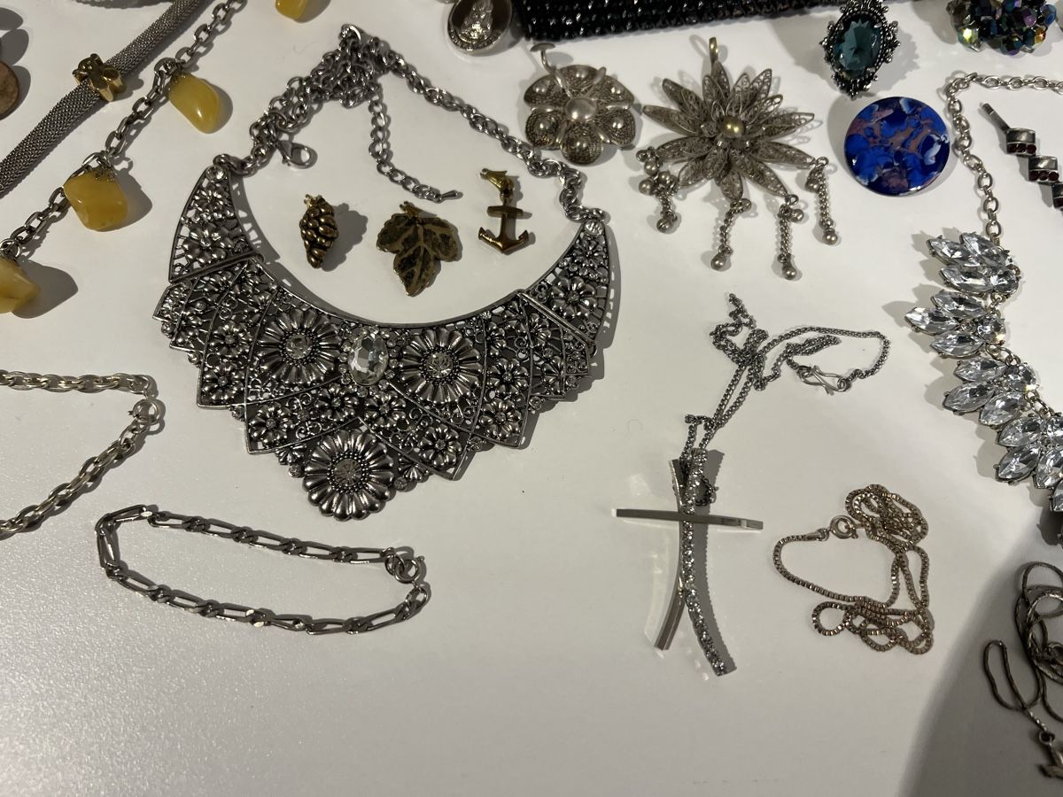 Sonstiger Schmuck: Lot de bijoux anciens  – Gebraucht aus St-Pierre-Clages von ste_xk6p 9