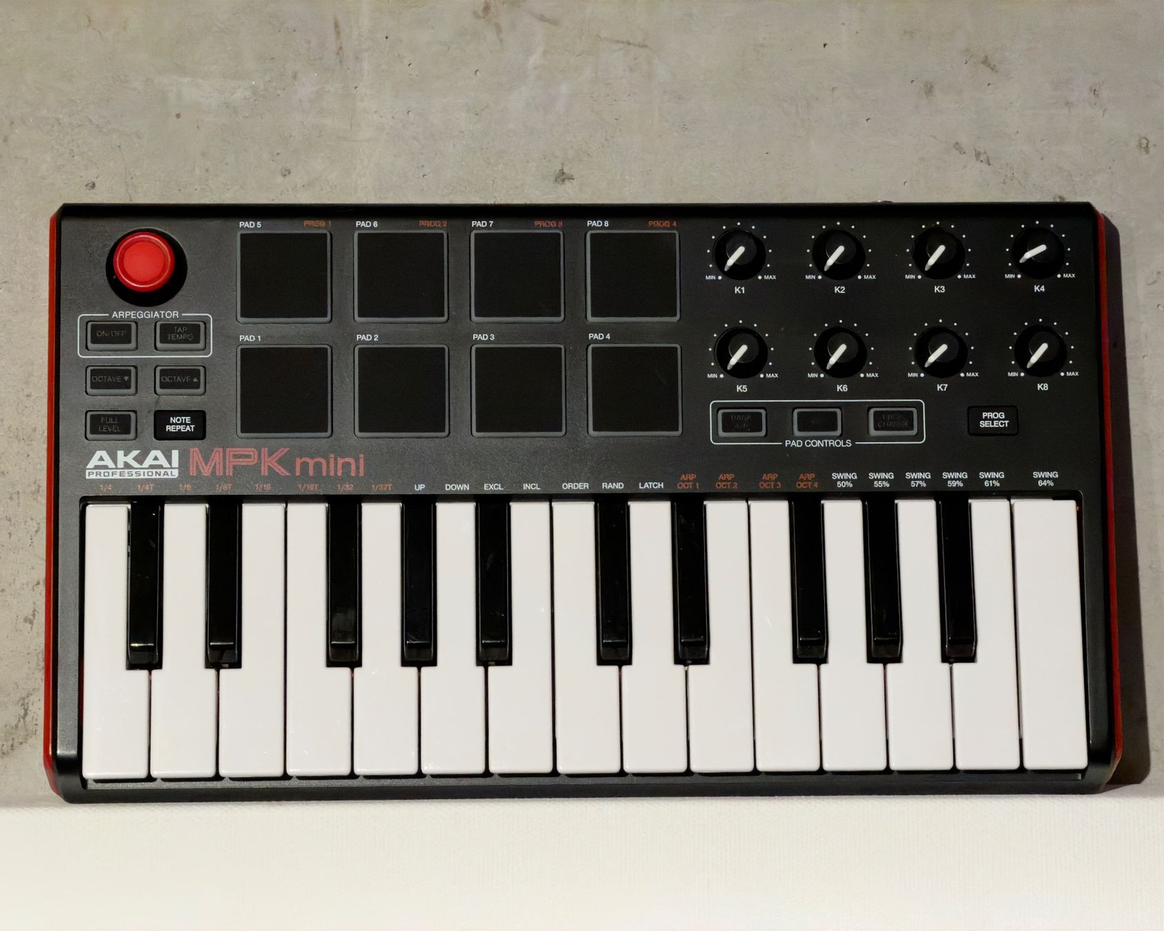 Akai Strumenti musicali: Akai MPK Mini MIDI Keyboard – Usato da Fahrni b. Thun venduto da chrigu6574