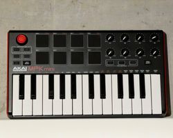 Akai MPK Mini MIDI Keyboard