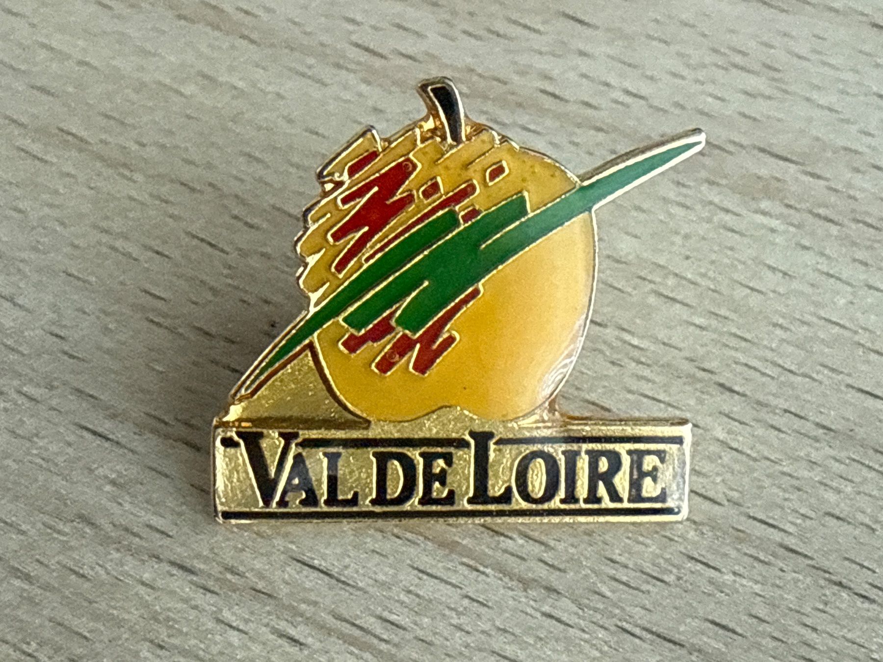 Plaquettes & Badges: Pin Val de Loire – D'occasion à Glattbrugg par Schweigmatt