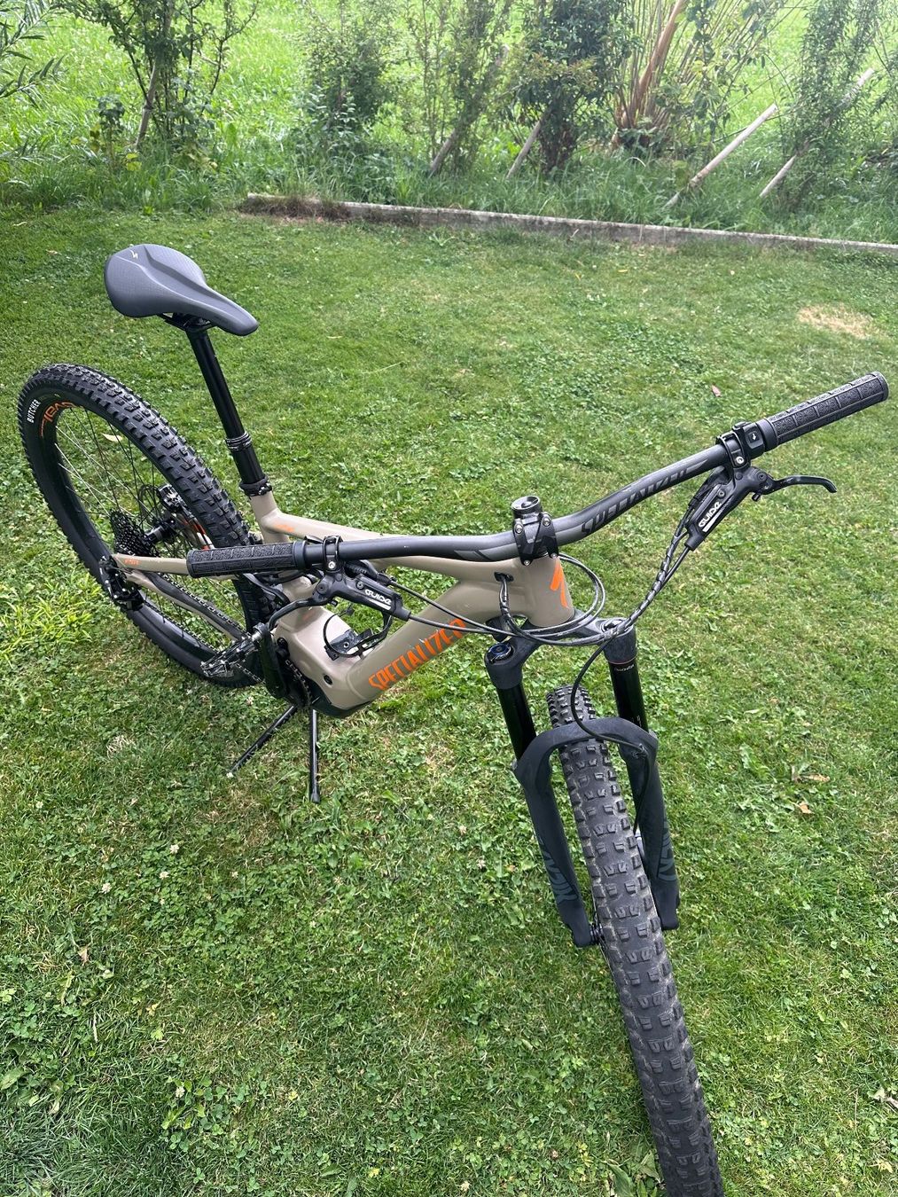 Specialized Vélos: Specialized E-Mtb Levo – D'occasion à Einsiedeln par BW03 2