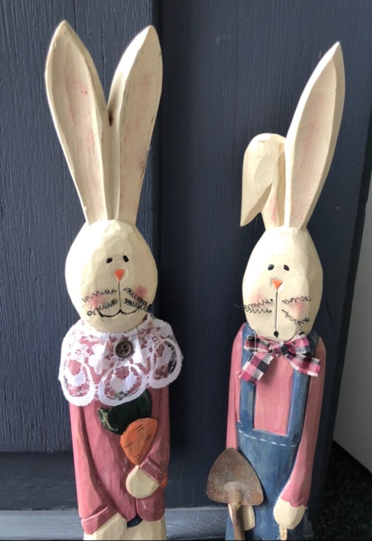 2 Villeroy Boch Osterdeko Osterhasen Holzhasen Gartendeko (Gebraucht) in Frauenfeld für CHF 44 – mit Lieferung auf Ricardo kaufen