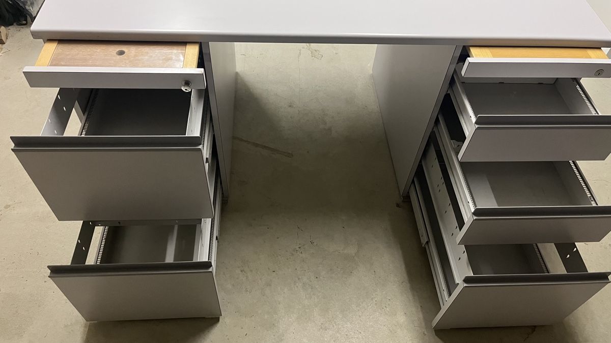 Schreibtische: Schreibtisch – Gebraucht aus Zürich von Schmittexxx 1
