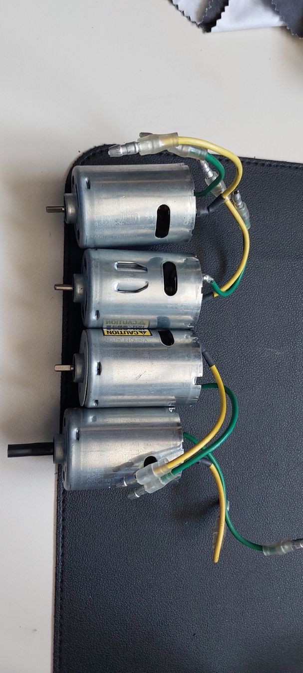 Tamiya Modellismo RC: 4 Stück Tamiya Elektromotoren – Usato da Bottenwil venduto da Wild_1