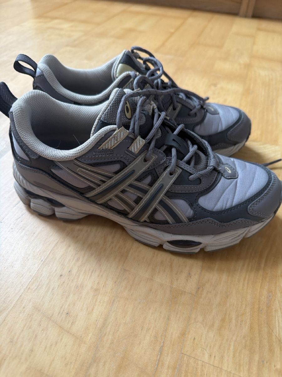 Asics Chaussures hommes:     ASICS GEL-NYC Utility – D'occasion à Urnäsch par _._naomi_._ 1