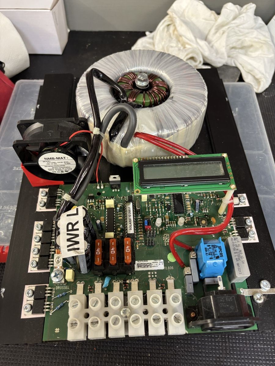 Fronius Inverter: Onduleur/chargeur Fronius Steca Solarix 550 – Usato da Cottens FR venduto da seb988 6