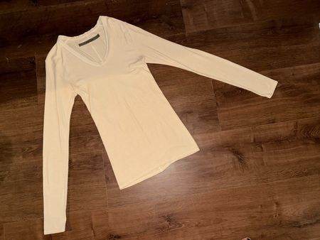 New Enza Costa U neck top - M