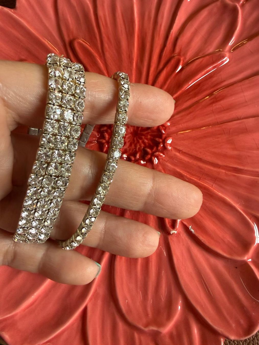 Armbänder & -reifen: 2 Strass-Armbänder silberfarben mit funkelnden Steinen – Gebraucht aus Neerach von Meli_sara