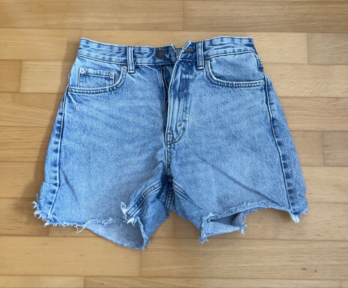 Pull&Bear Jeans: Pull&Bear Jeans Shorts – Nuovo (secondo la descrizione) da Weiach venduto da deb_7zrg