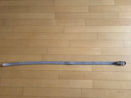 Ledergürtel mit Metallnieten