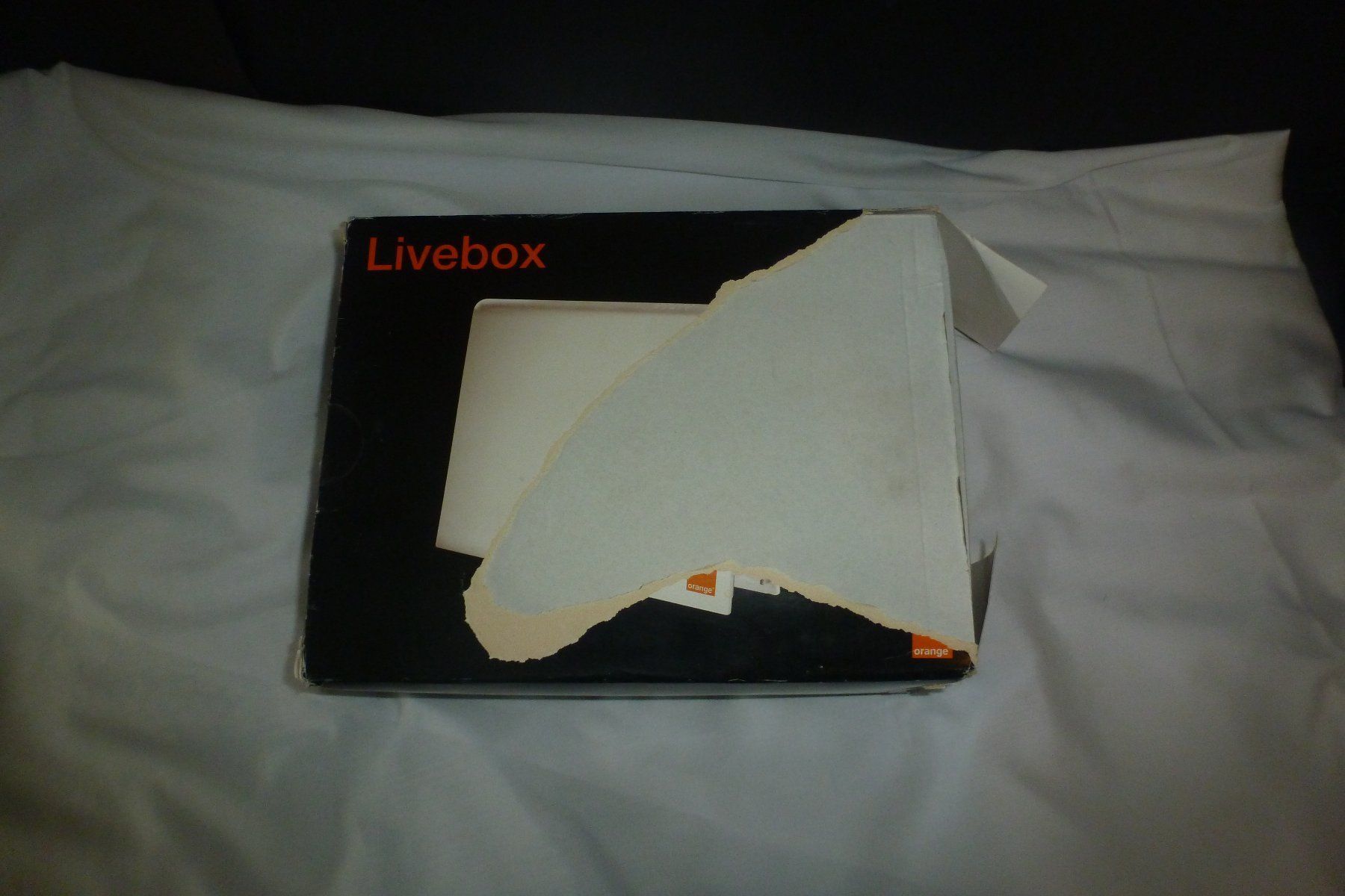 Modem & Router: Modem Orange Livebox Modem Type FDE8 – Nuovo e nell'imballaggio originale da Emmen venduto da newdeal1970 7