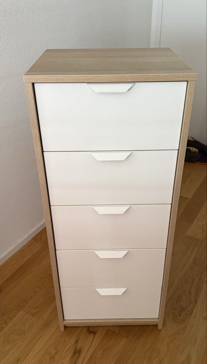 Kommoden: Moderne Kommode mit 5 Schubladen - Eiche/ Weiß – Gebraucht aus Zollikofen von fiestafan100