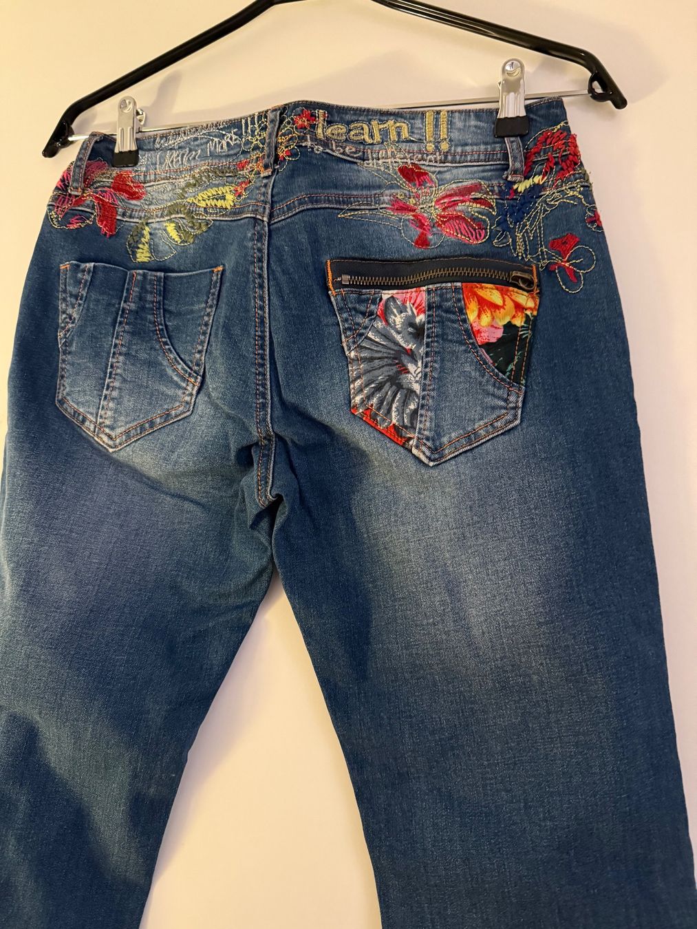 Desigual Jeans: DESIGUAL DAMENJEANS – Usato da Zürich venduto da flo_7cvq 1