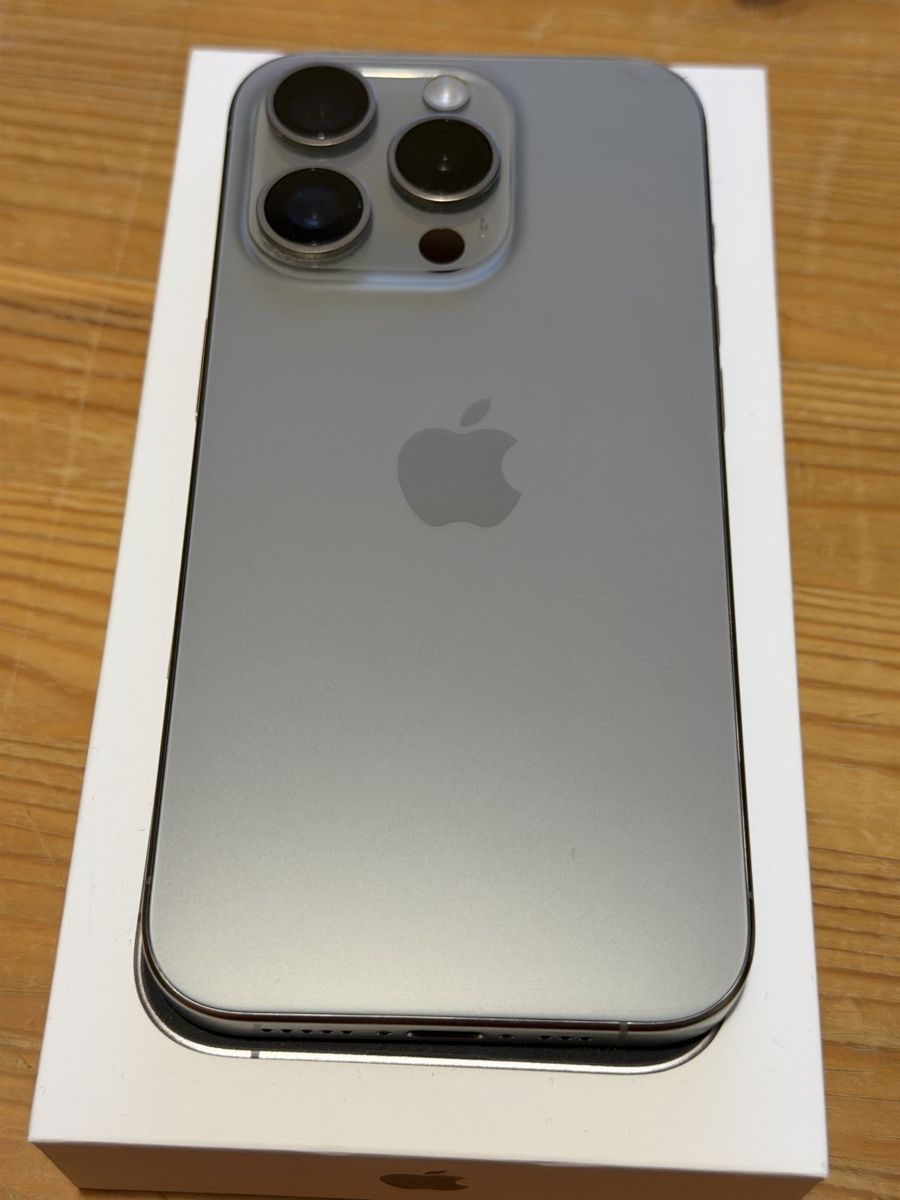Apple Handys / Smartphones: Apple iPhone 15 Pro  Batteriezustand 90% – Gebraucht aus Flumserberg tannenboden alp von pedroredshoes 4