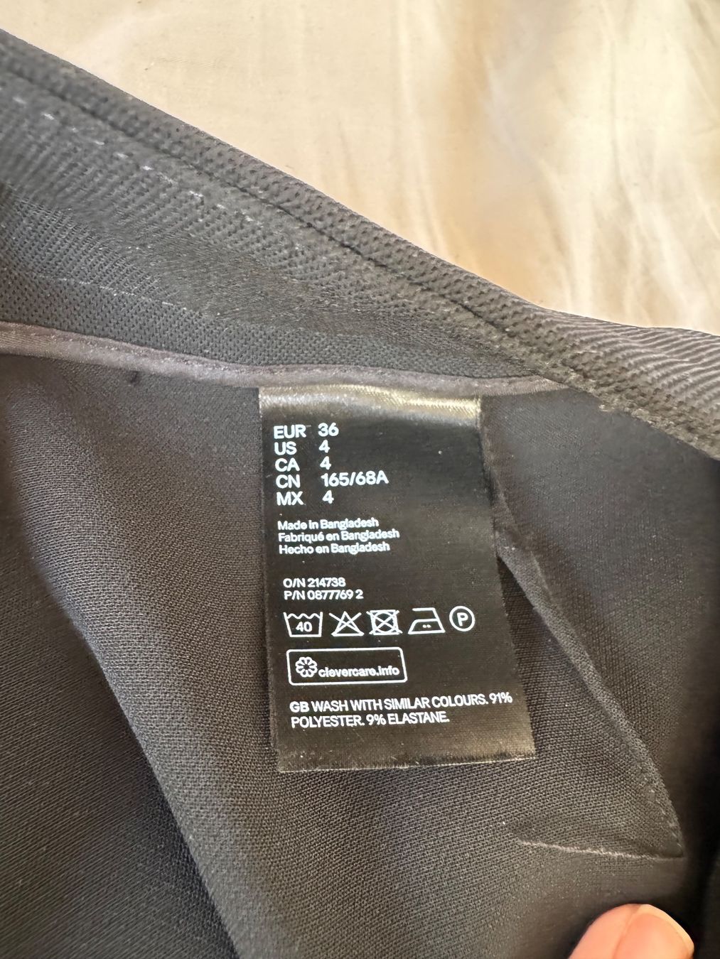 H&M Pantaloni: H&M Black Pants Size 36 – Usato da Jonen venduto da alanwales 2