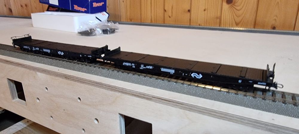 2 Stück Roco Schwerlast-Flachwagen, wie neu (Neu (gemäss Beschreibung ...