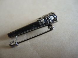 Silberfarbige Brosche / Anstecknadel , Filigran Ornamente