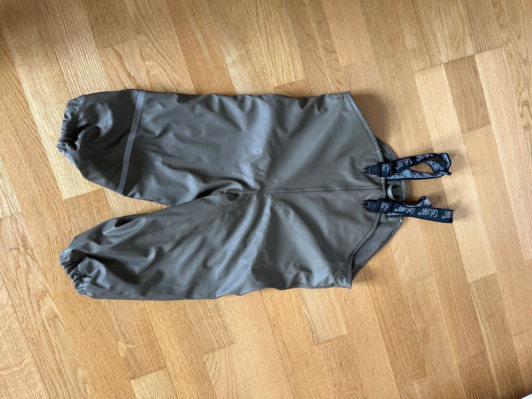 Lotti di vestiti: Celavi Thermo Regenkleidungs-Set – Usato da Zürich venduto da Rania68 5