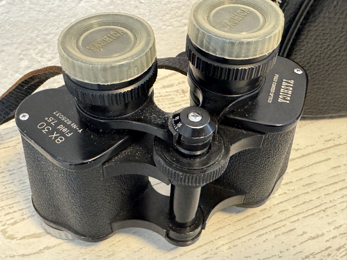 Binocoli: Yashica 8x30 7.5 Feldstecher – Usato da Zunzgen venduto da milesdavis76 8