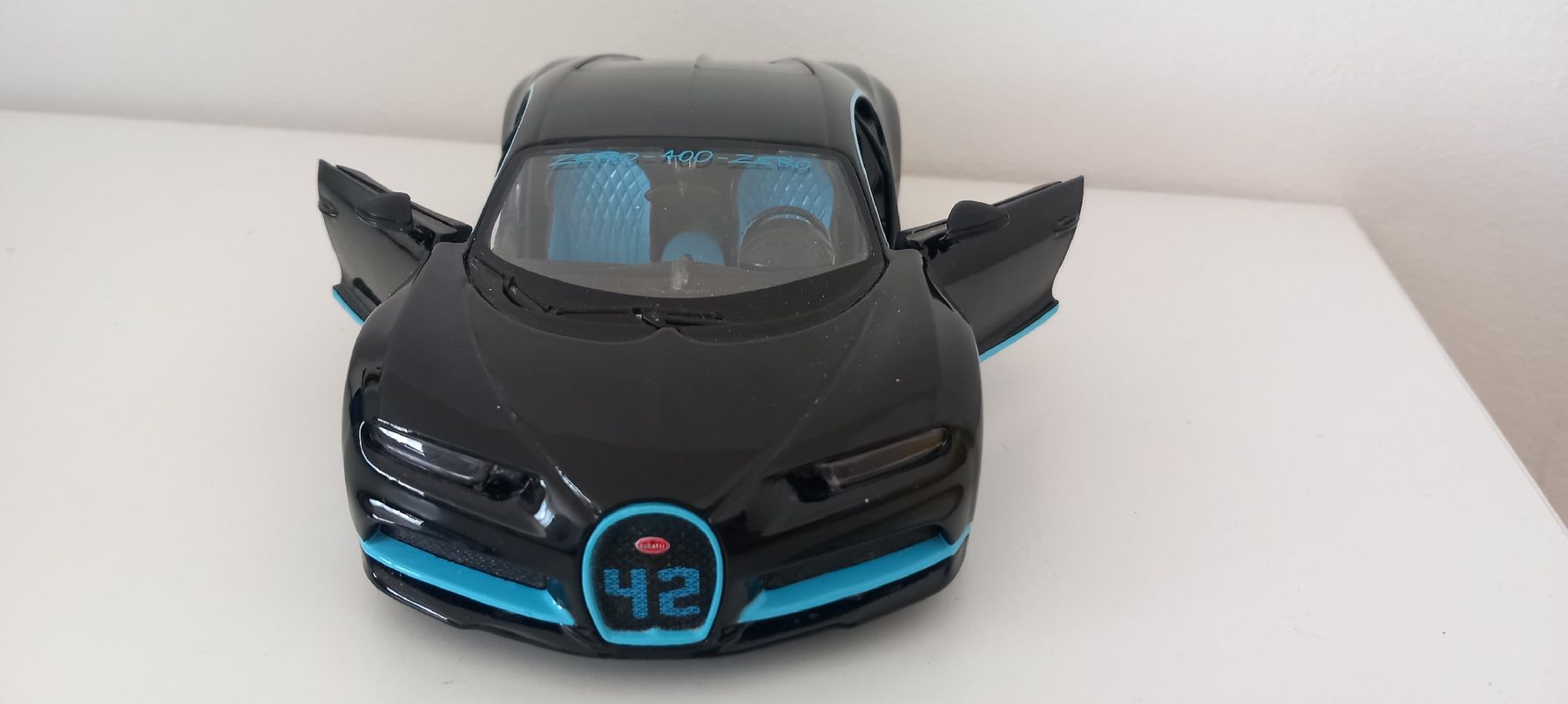 Bugatti Modellini d'auto: Bugatti Chiron 1: 24 Modelauto – Nuovo (secondo la descrizione) da Balsthal venduto da Marica75 1