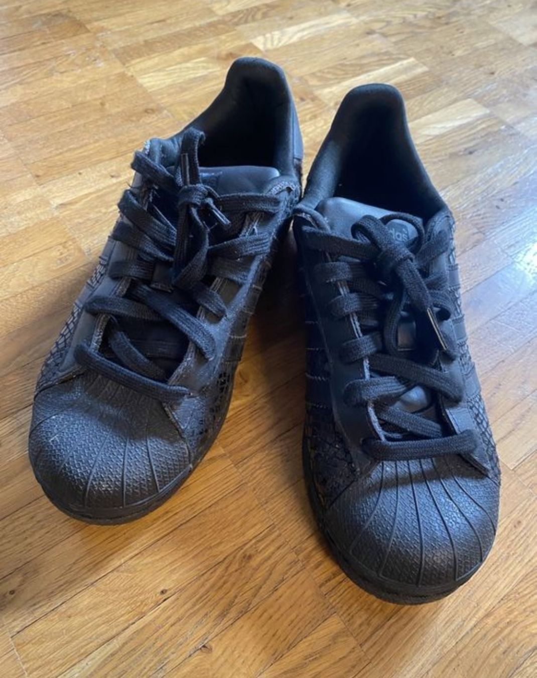 Adidas Superstar Schuhe Sneaker Schlangenleder Optik Gr. 37 (Gebraucht) in  Buchs ZH fr CHF 39  mit Lieferung auf Ricardo kaufen