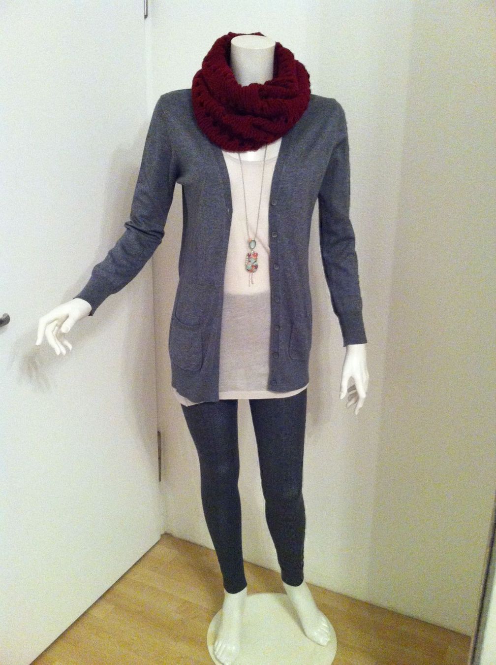 Mango Giacche: 🤩MANGO STRICK-JACKE GRAU LANG NEU & D&G P. – Nuovo (secondo la descrizione) da Olten venduto da Naja-Twins-Twins 5
