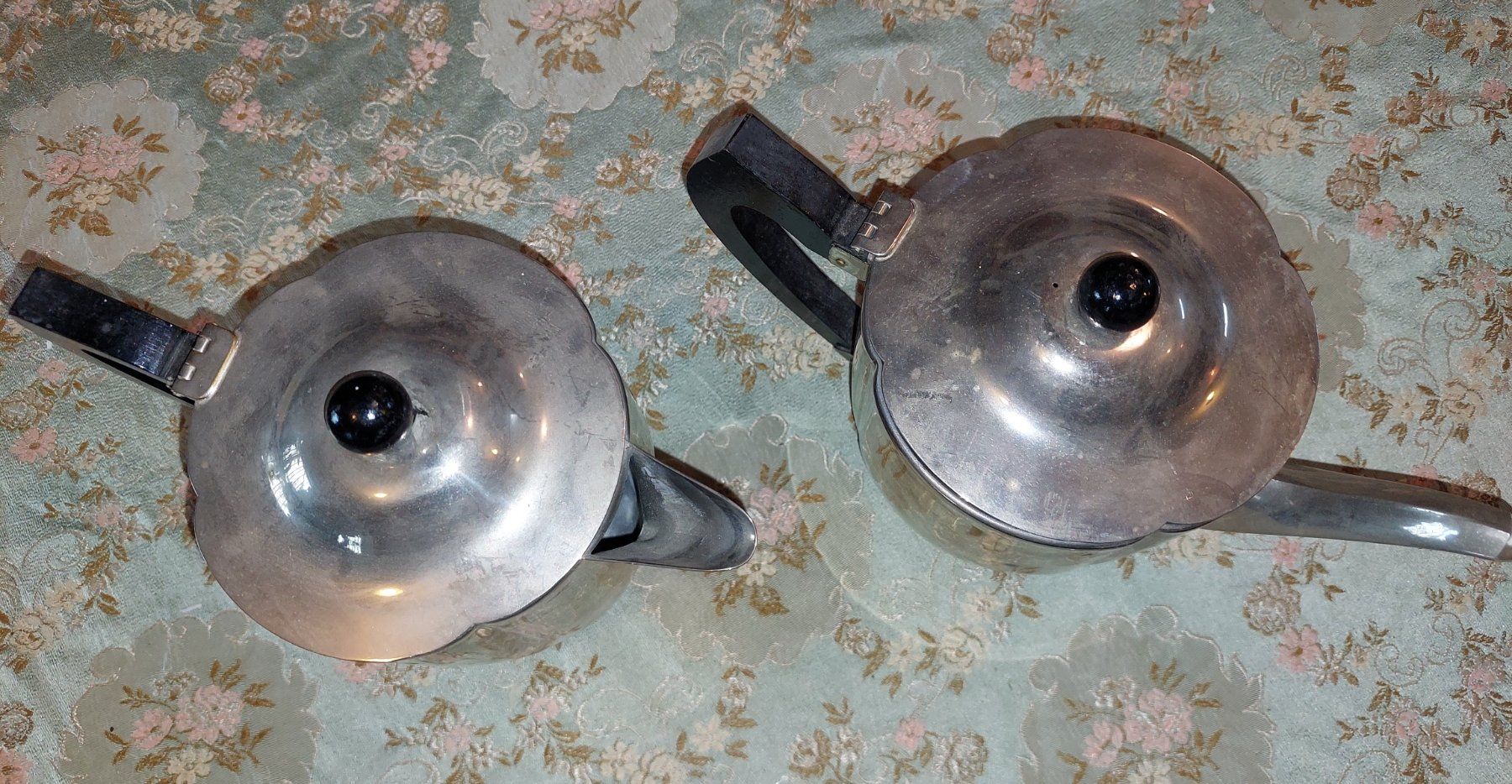 Teiere: 2 Art Deco Kaffeekannen, möglicherweise versilbert – Usato da Siblingen venduto da rantiques 3