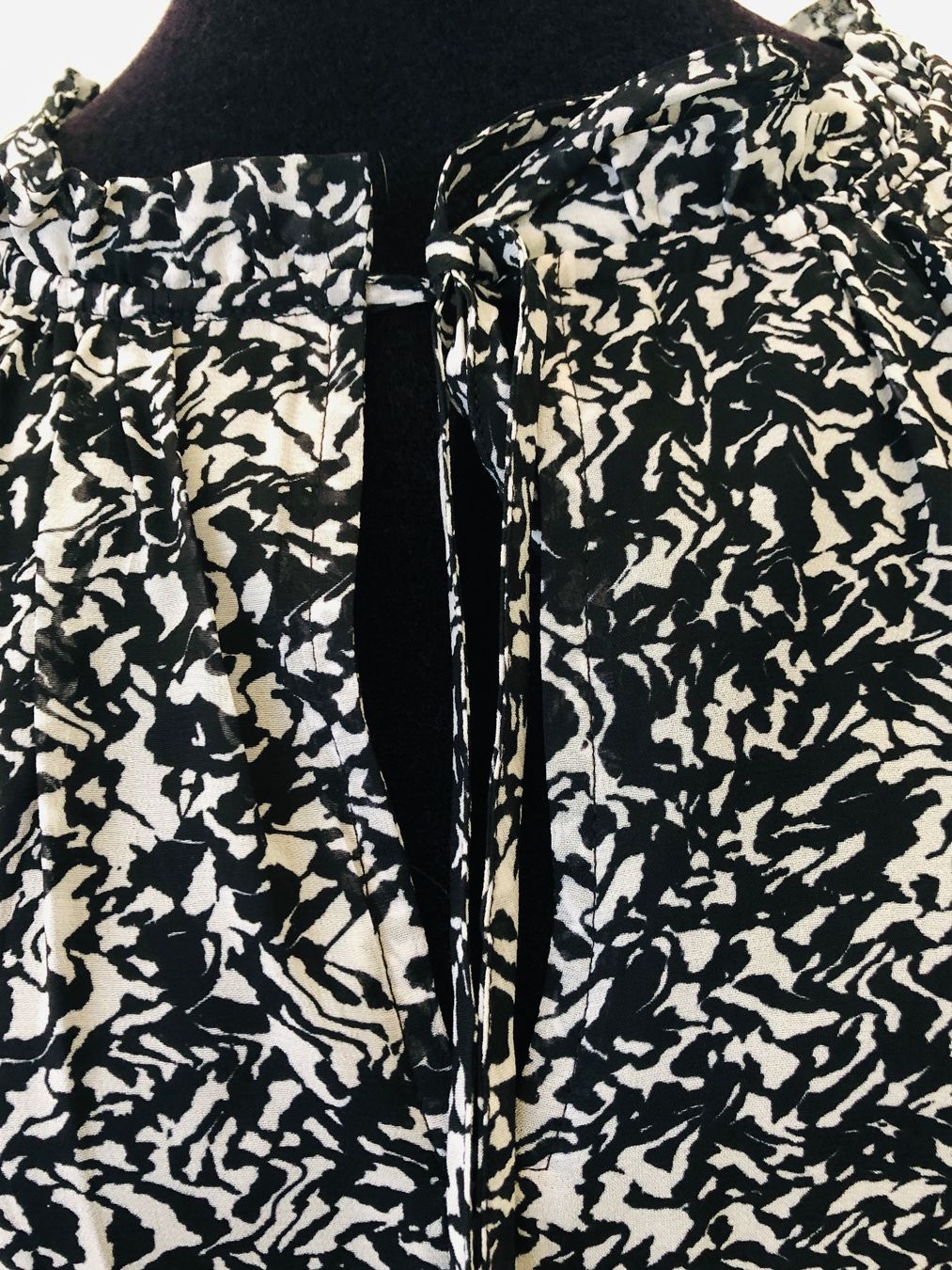 Paul Kehl Kleider: Schickes Maxikleid mit Muster, Grösse 36, neuwertig – Neu (gemäss Beschreibung) aus Arlesheim von leyRum4.5 1