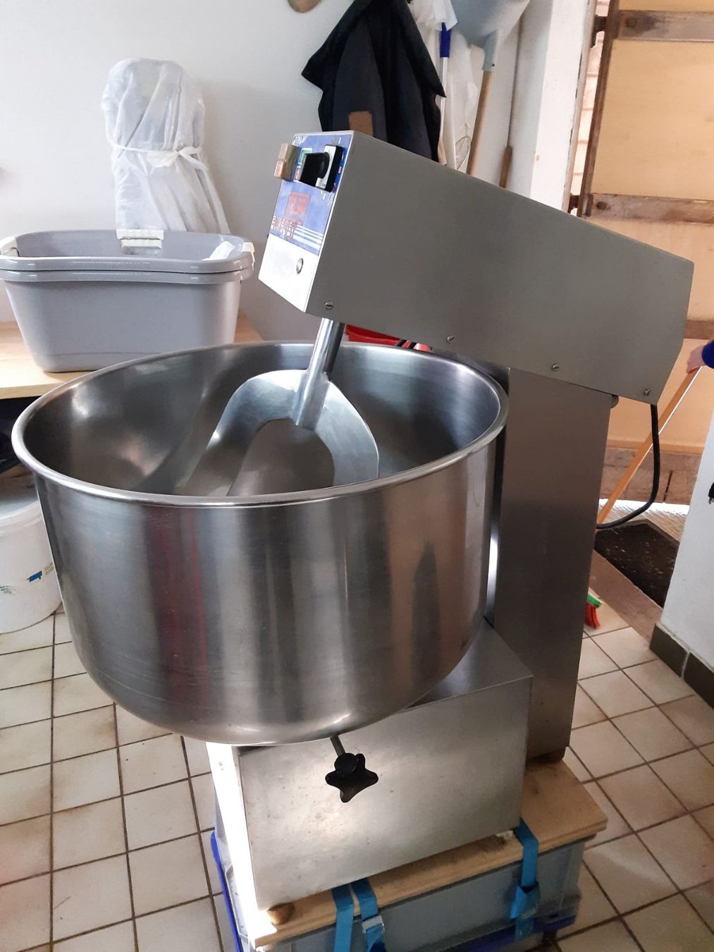 Appareils de cuisine: Grosse Knetmaschine – D'occasion à Pohlern par kyra1996