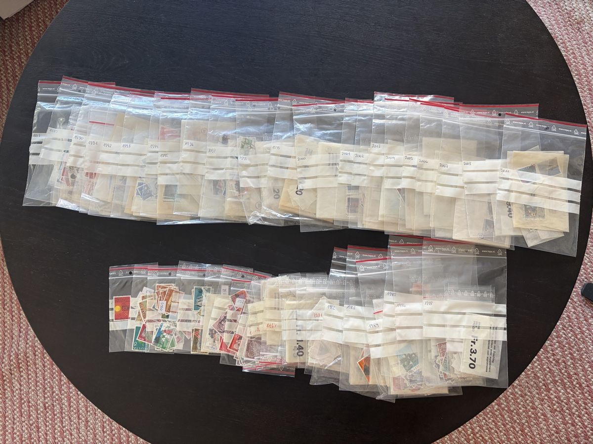 Tous les timbres: Grosse CH-Briefmarkensammlung – D'occasion à Therwil par rubininio