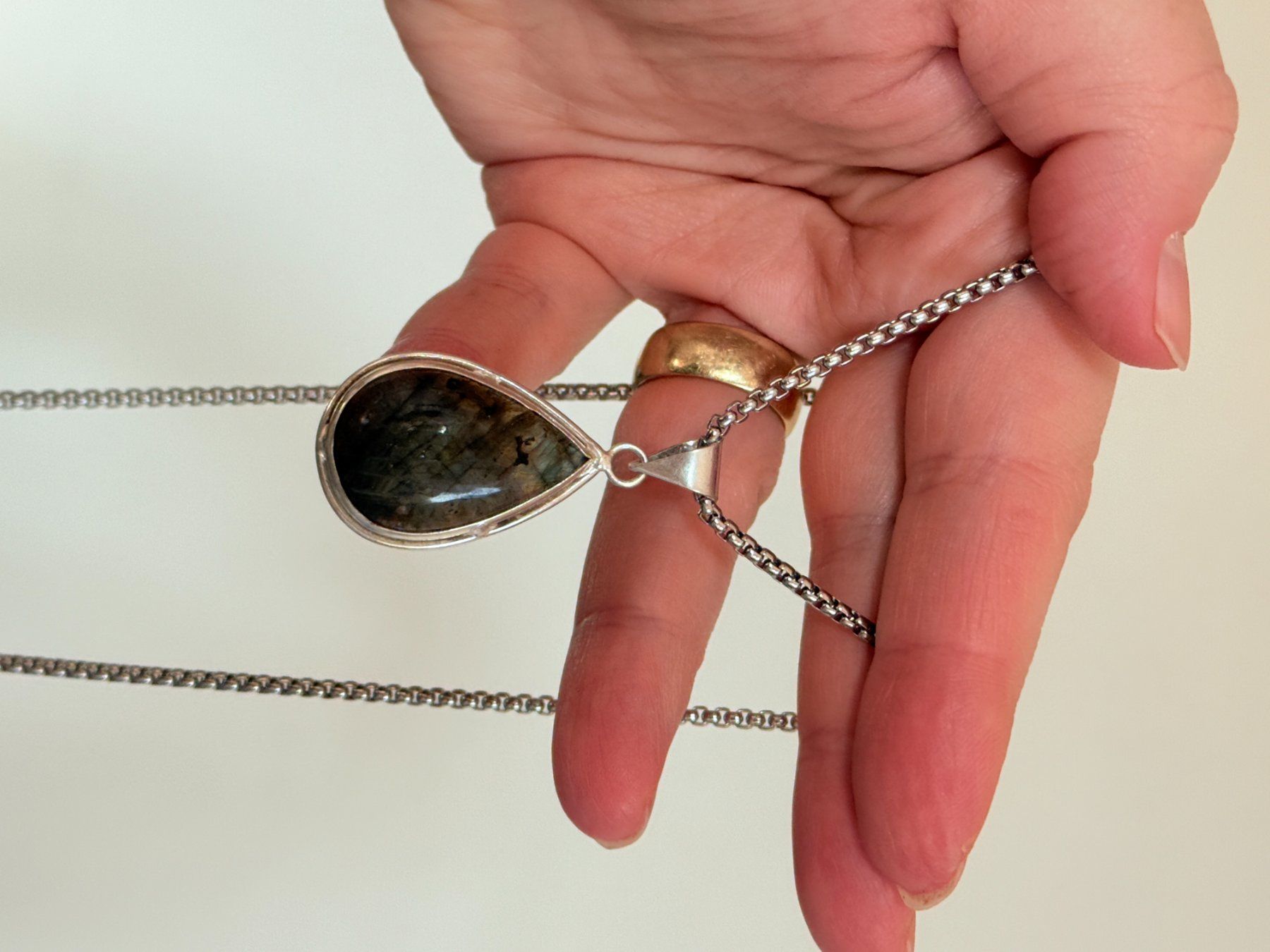 Catenine: Collier labradorite naturelle goutte 💧... – Nuovo e nell'imballaggio originale da Genève venduto da AGBERG 8