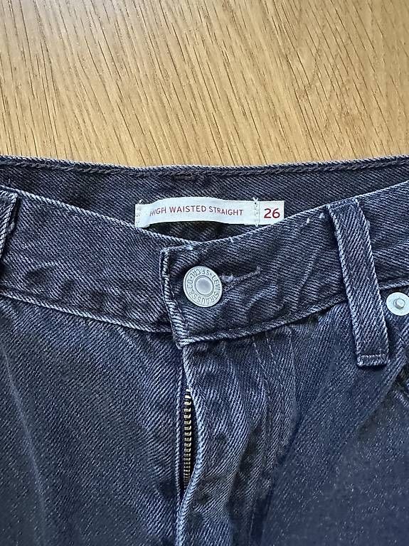 Levi's Jeans: Lévis 26 – Usato da Pully venduto da tarra26 2
