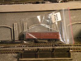 Modelleisenbahn Güterwagen DB braun (202)