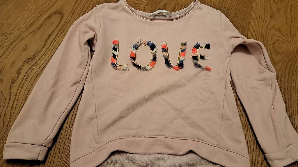 Maglioni & Felpe: Pullover 122/128 – Usato da Tägerwilen venduto da melaniedu 2