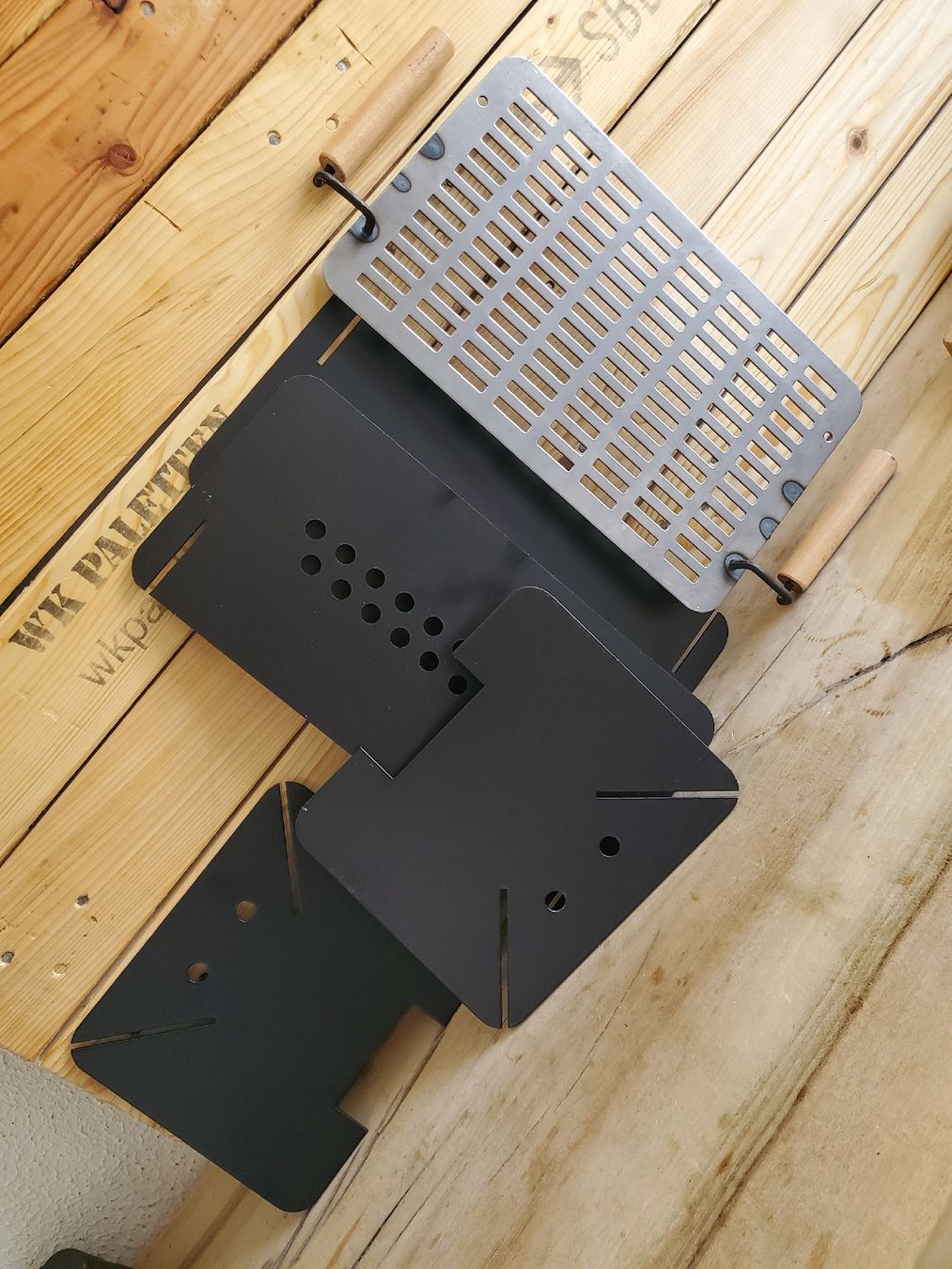 Grills: Praktischer Grill für unterwegs, Qualitätsprodukt ca 6.5 kg  – Neu (gemäss Beschreibung) aus Einsiedeln von high5 6