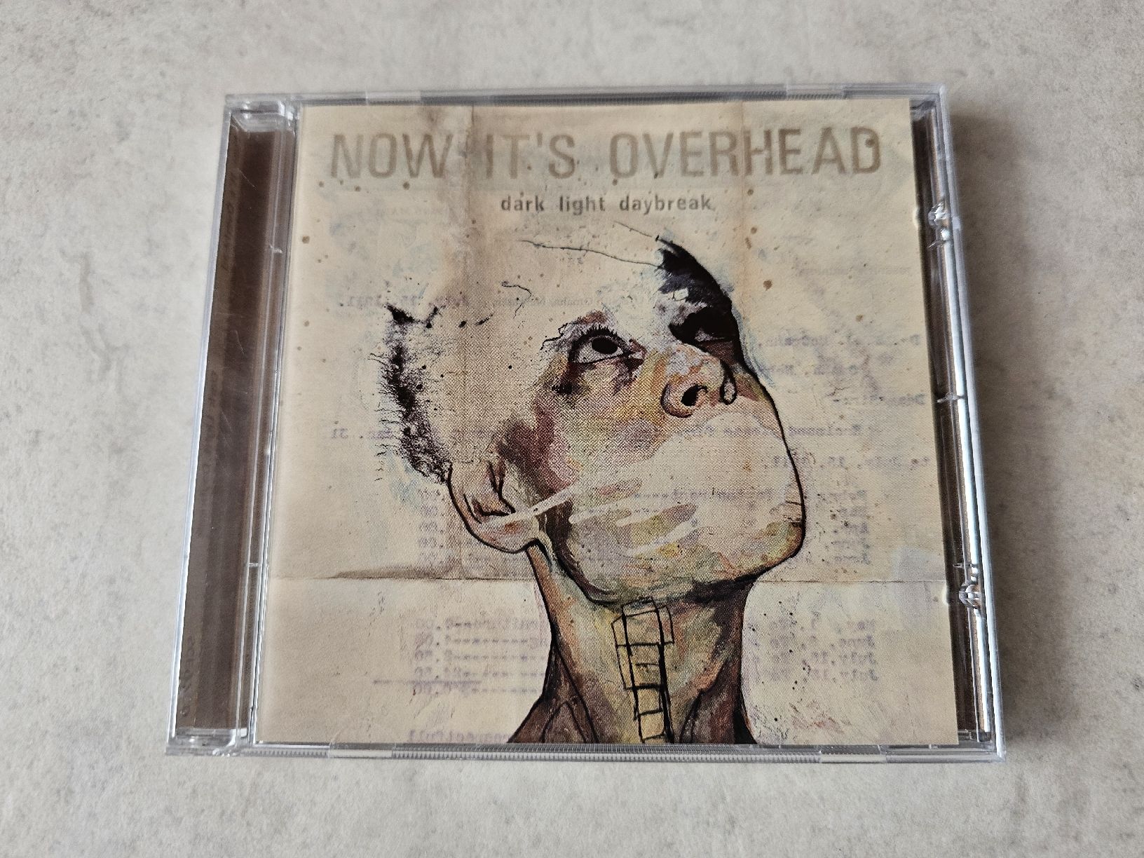 CDs: Now It's Overhead  -  Dark Light Daybreak – D'occasion à Schneisingen par backstore24