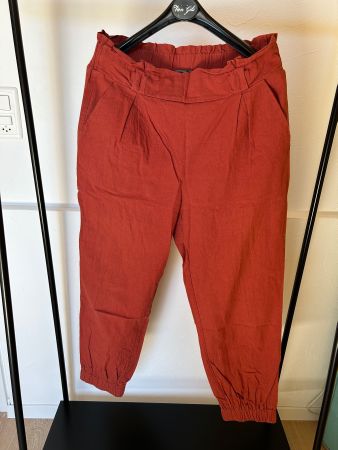Kleiderpaket: 4x Damenhose Gr. 40-44 (Tom Tailor/Street One)