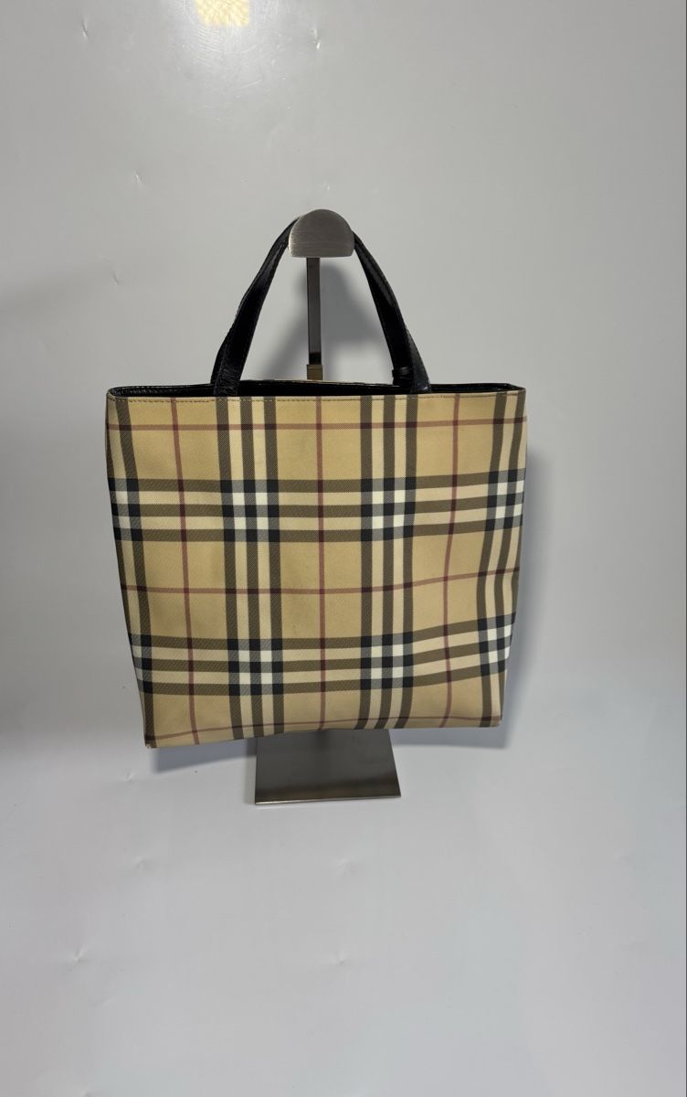 Burberry Borse da donna: Original Burberry Nova Check Shopper Tote – Usato da Vionnaz venduto da b_f_d_r_g 1