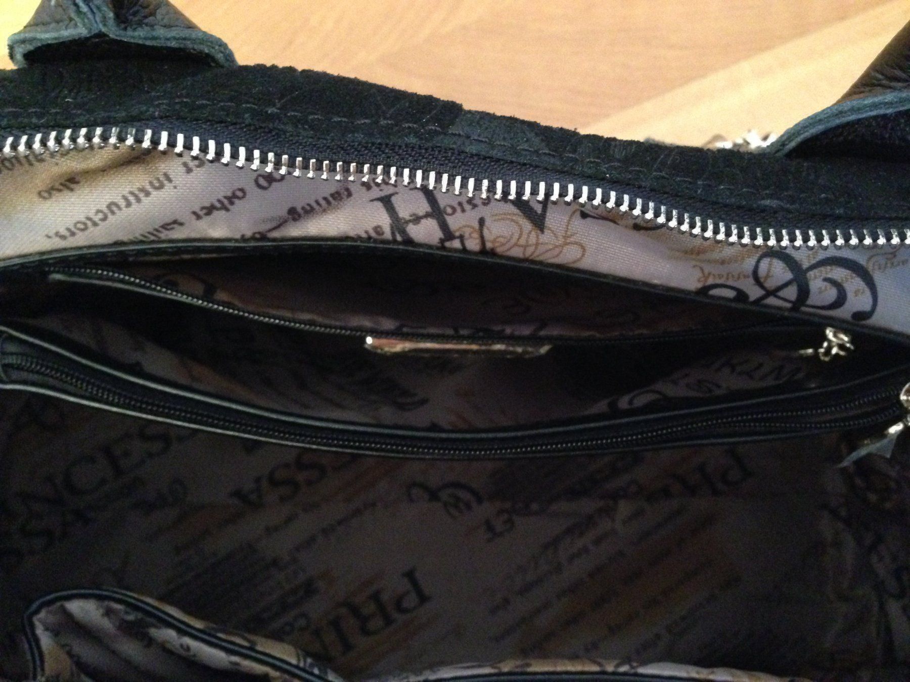Furla Borse da donna: Neu Furla Leder Handtasche – Nuovo (secondo la descrizione) da Buchs Sg venduto da Valedi 8