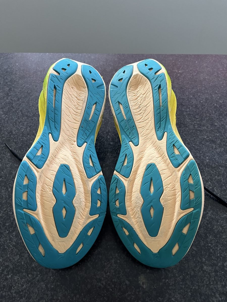Asics Chaussures hommes: ASICS Laufschuhe Herren – D'occasion à Basel par oosummerrainoo 2