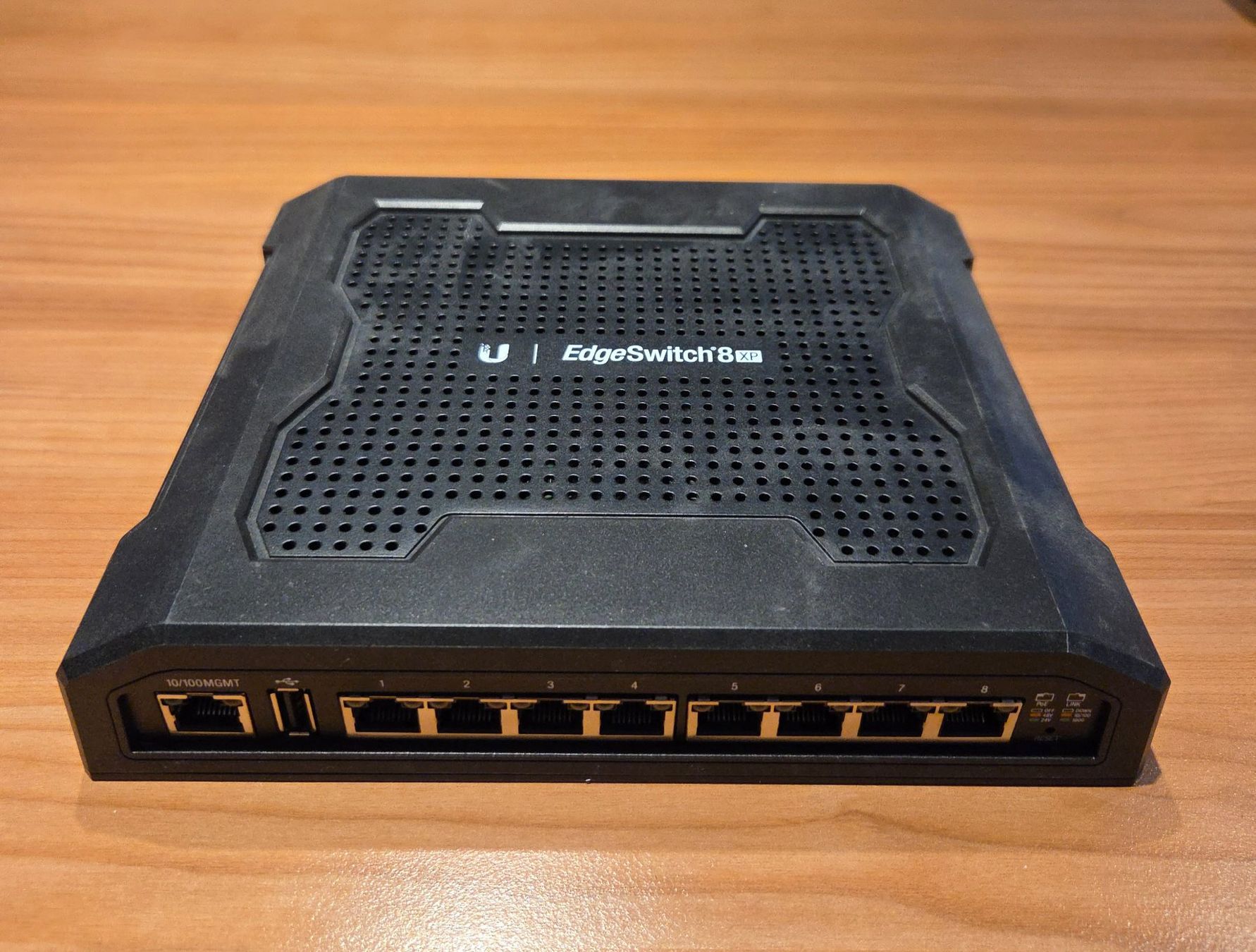 Ubiquiti Hubs & Switches: Ubiquiti Edge Switch 8 XP – Gebraucht aus Malleray von plucs