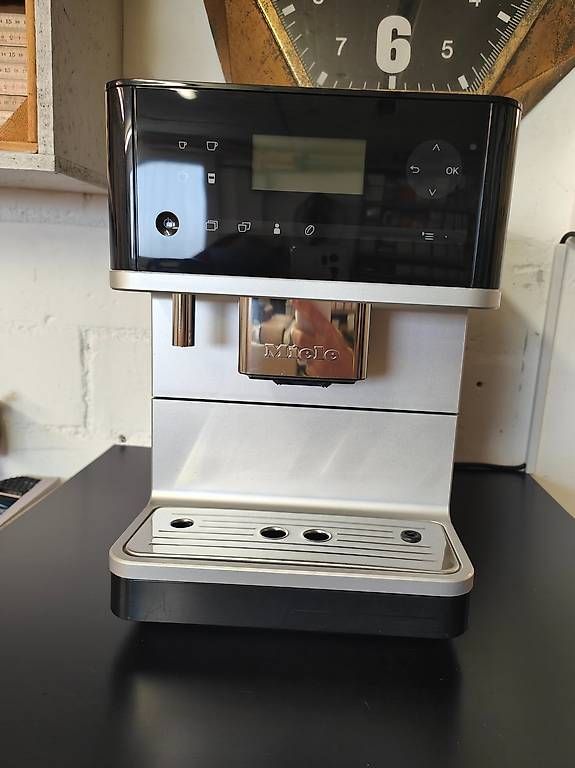 Macchine per caffè & Macchine per espresso: Kaffeemaschine Miele – Usato da Rütihof venduto da _Caroline 1
