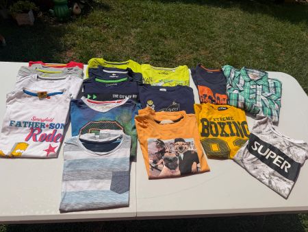 Kleiderpaket für junge (Gr. 134/152) kurzarm T-shirt
