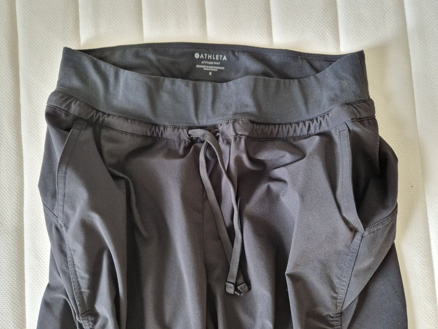 Gap Pantaloni: Athleta Attitude Pants US2 – Nuovo (secondo la descrizione) da Adliswil venduto da fashionholic 2