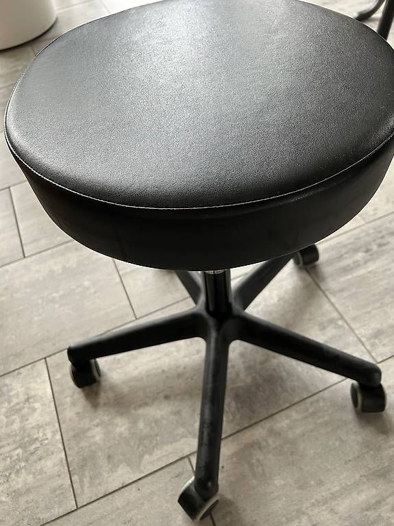 Sgabelli: Hocker Oakworks – Usato da Spiez venduto da bum_9cvh