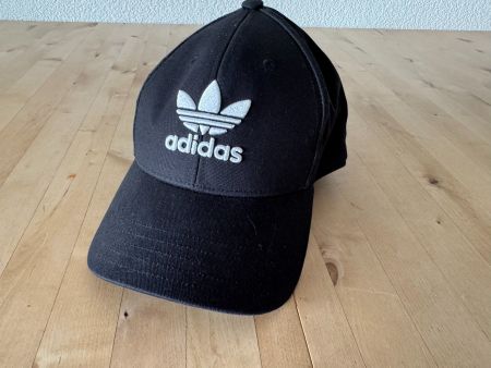 Schönes neuwertige Adidas Cap in Schwarz, stylisch!