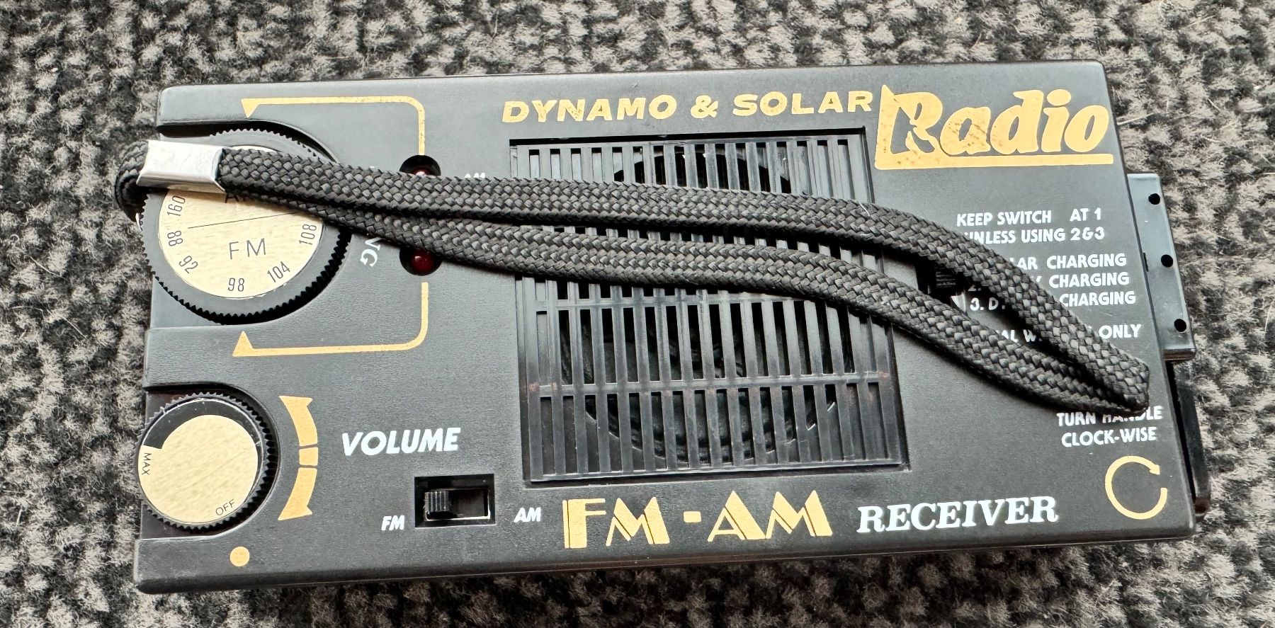 Radio: Vintage Dynamo and Solar Radio – Nuovo e nell'imballaggio originale da Meilen venduto da specials4sale 4