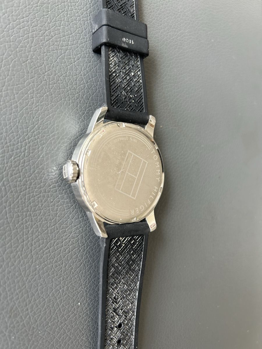 Tommy Hilfiger Orologi: Tommy Hilfiger Herrenuhr – Usato da Emmen venduto da Carbru 3